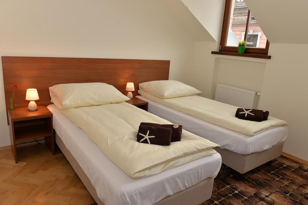 Royal Route 29 Comfort Rooms 크라쿠프 객실 사진