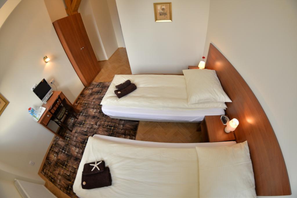 Royal Route 29 Comfort Rooms 크라쿠프 객실 사진