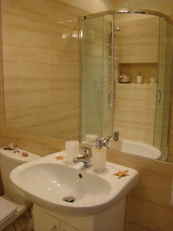 Royal Route 29 Comfort Rooms 크라쿠프 객실 사진